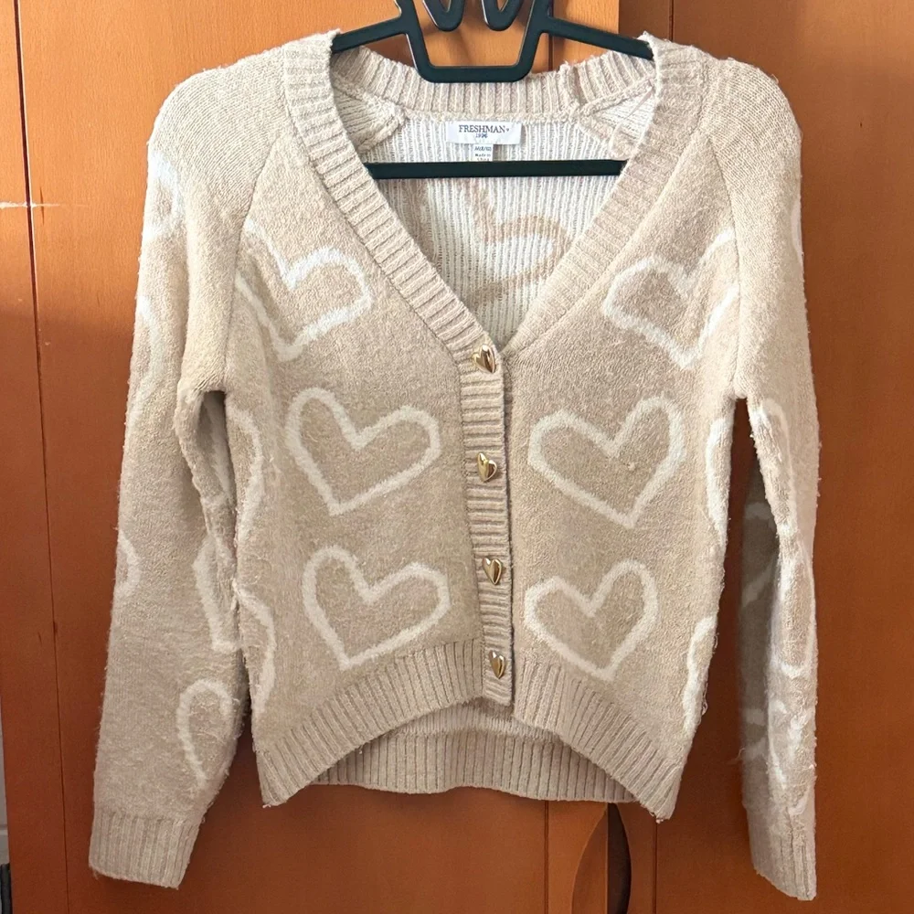 Heart Pattern Beige Sweater - Picture 1 of 1